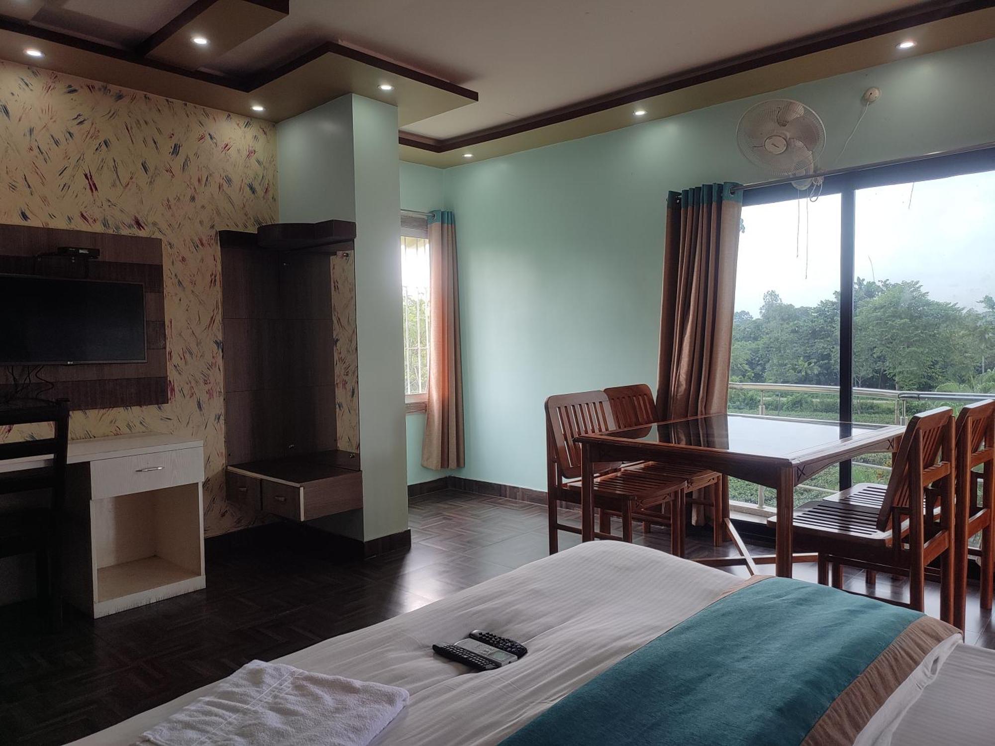 Maa Greenary View - A Holiday Resort Alipur Duar Exterior foto